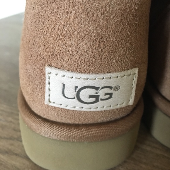 Ugg Winter Boots - Picture 6 of 8